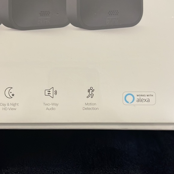 Blink Outdoor Wireless HD Outdoor 3-Camera Security System - Picture 4 of 5